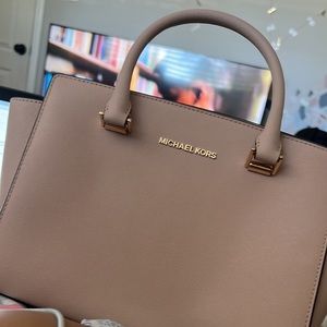 Micharl Kors Satchel Pink/Cream Bag